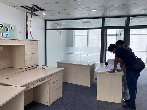 thu-mua-ban-ghe-van-phong-6 Dịch vụ thu mua, thanh lý bàn ghế văn phòng Quận 10  